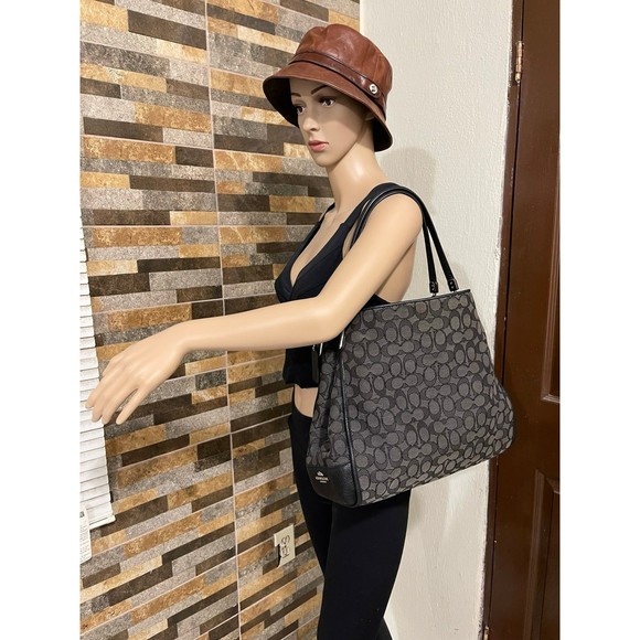 Authentic Coach Signature Phoebe Tabby Tote Bag - Picture 2 of 9